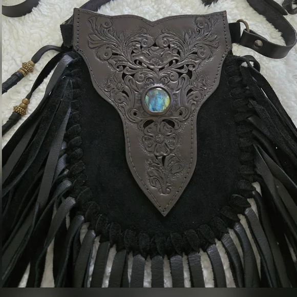 RESERVED❣️❣️Buffalo Girl Suede Phone Pouch - Picture 4 of 14